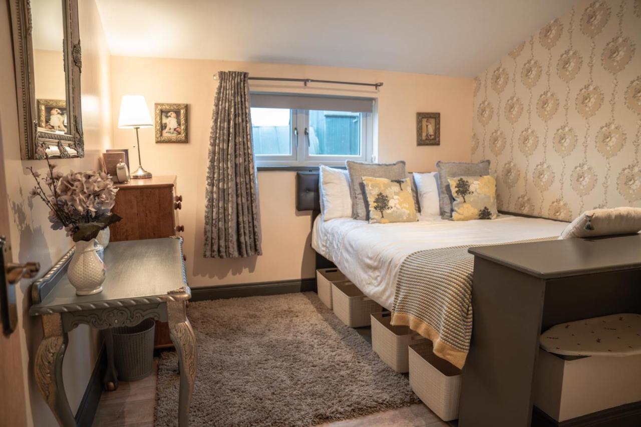 Greenvale Cabins Forkhill Экстерьер фото