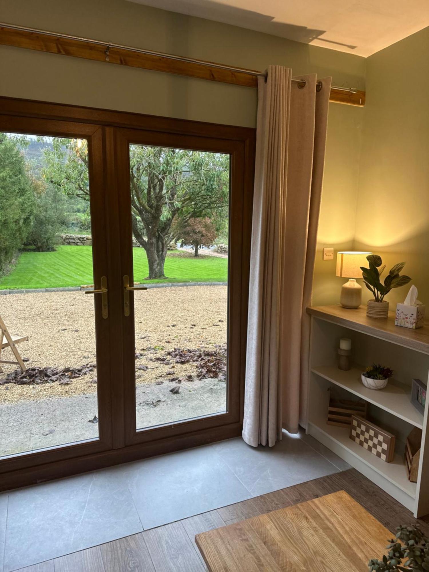 Greenvale Cabins Forkhill Экстерьер фото